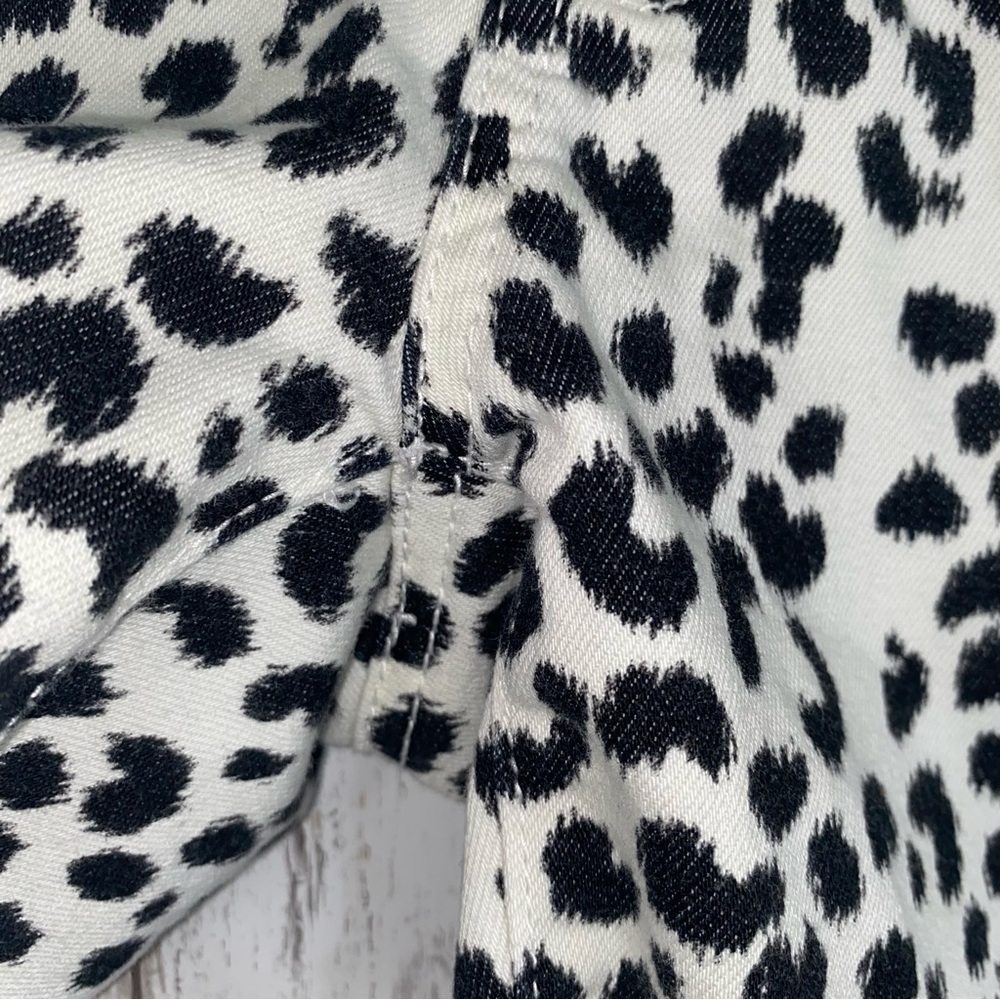 American Eagle Animal Print Leopard Shorts - Picture 7 of 8